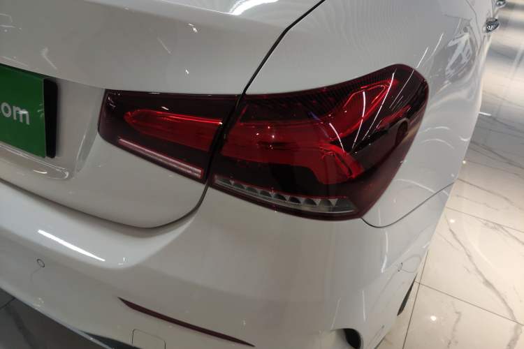 Used Mercedes-Benz A-Class 2022 Revised Version A 200 L Sport Sedan Fashionable Style