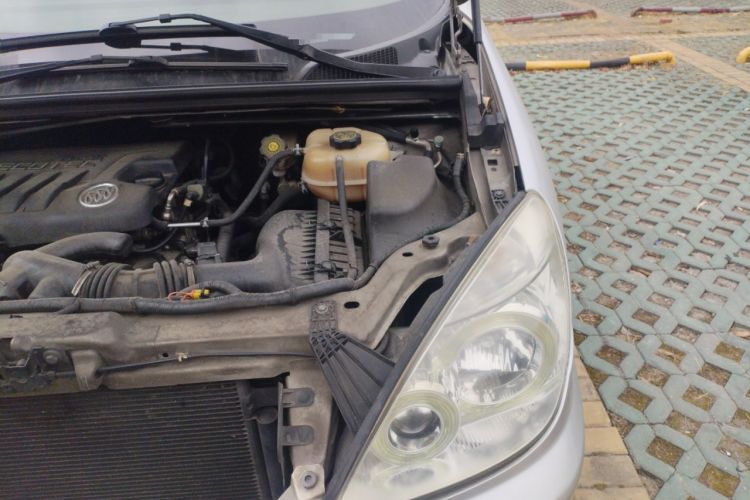 Used Buick GL8 2013 2.4L Executive Edition
