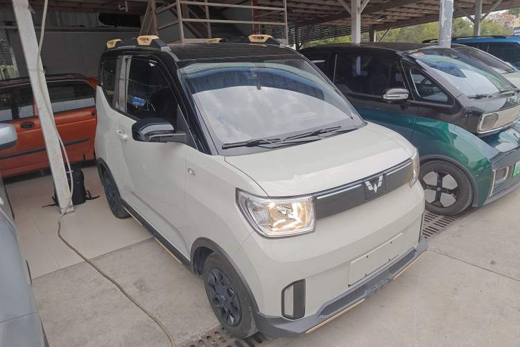 Used Wuling Hongguang MINIEV 2022 GAMEBOY 200km Play Edition with Lithium Iron Phosphate