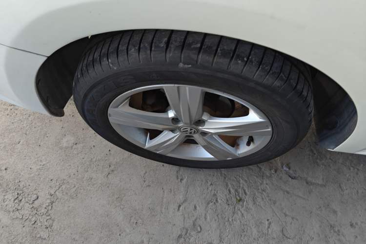 Used Volkswagen Lavida 2017 1.6L Automatic Fashion Edition
