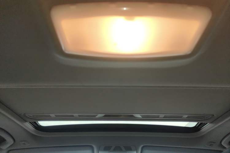 Used BMW 3 Series 2015 320i Fashion Model
