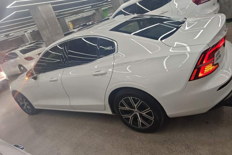 Used Volvo S60 2025 B4 Zhiyi Luxury Edition
