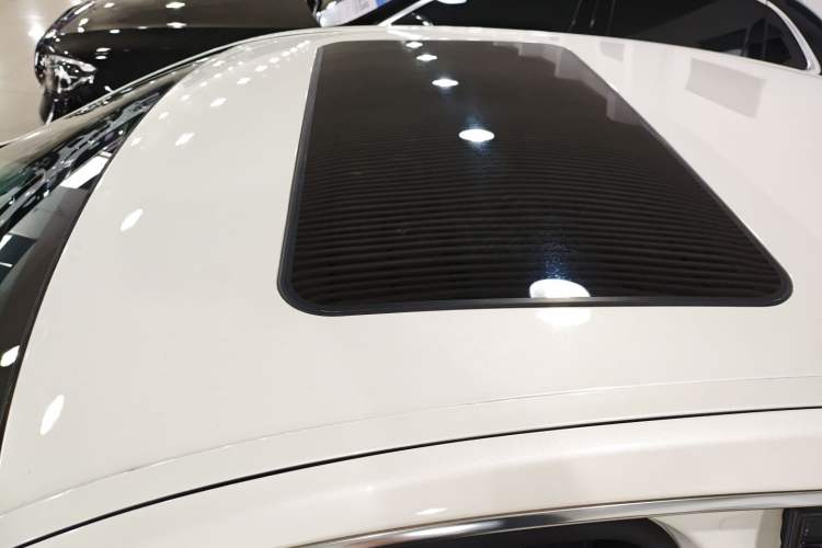 Used Mercedes-Benz E-Class 2015 Facelift E 200 L Sport Edition