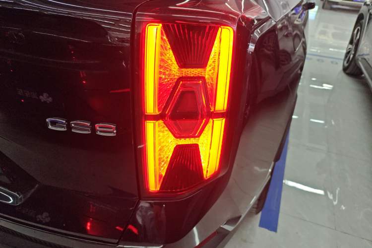 Used GAC Trumpchi GS8 2022 Linghang Series 2.0 TGDI Two-Wheel-Drive Luxury Smart Connectivity Version (7 Seats)