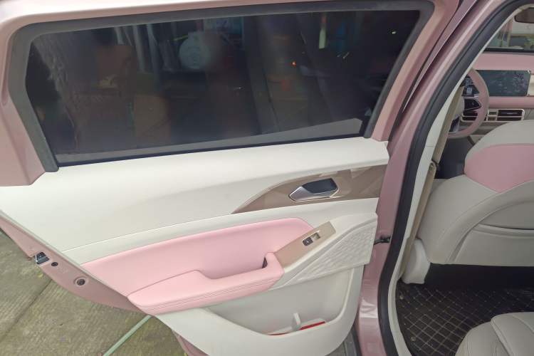 Used Geometry E Firefly 2024 301km Starlight
