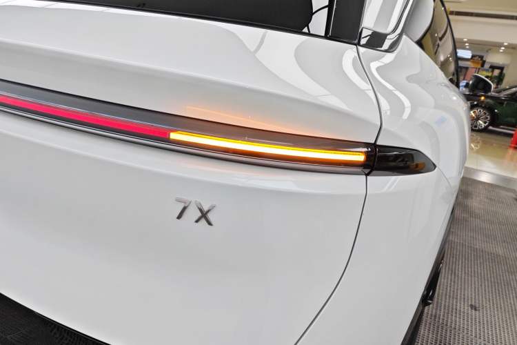 Used Zeekr 7X 2025 100kWh Long-Range All-Wheel Drive Intelligent Driving Version
