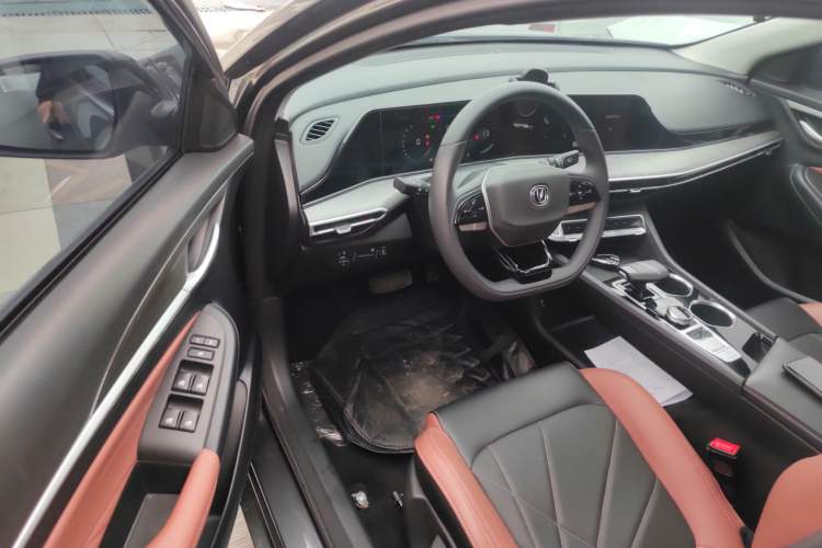 Used Changan Eado 2022 PLUS Blue Whale NE 1.4T GDI DCT Prestige Edition
