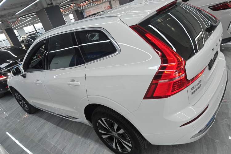 Used Volvo XC60 2023 B5 4x4 Smart Luxury Edition