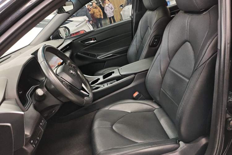 Used Toyota Avalon 2022 Dual-Engine 2.5L Luxury Edition
