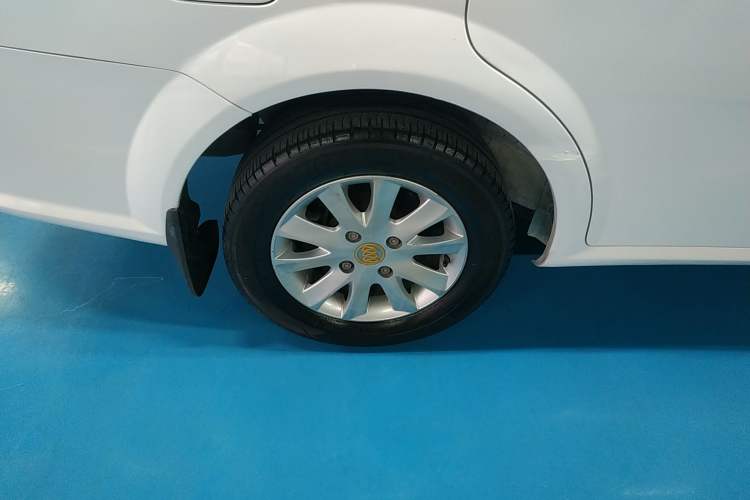 Used Buick Excelle 2015 1.5L Manual Classic Trim
