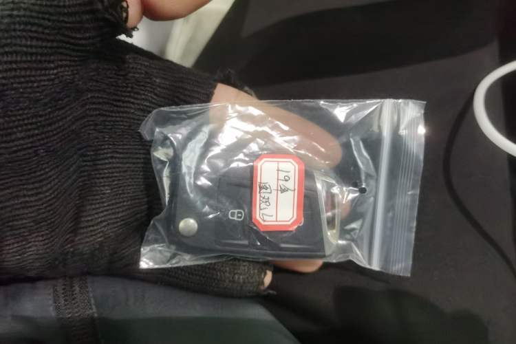 Used Volkswagen Tiguan L 2019 330TSI Automatic Two-Wheel Drive Smart Luxury Version China VI Standard
