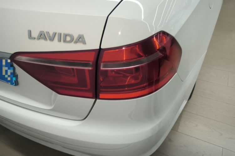 Used Volkswagen Lavida 2013 Revised Classic 1.6L Automatic Fashion Edition