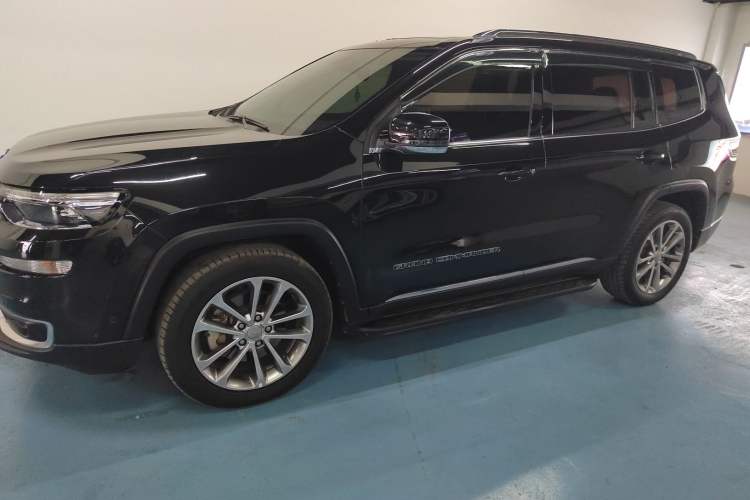 Used  Grand Commander 2018 2.0T Two-Wheel Drive Enjoy Edition China V