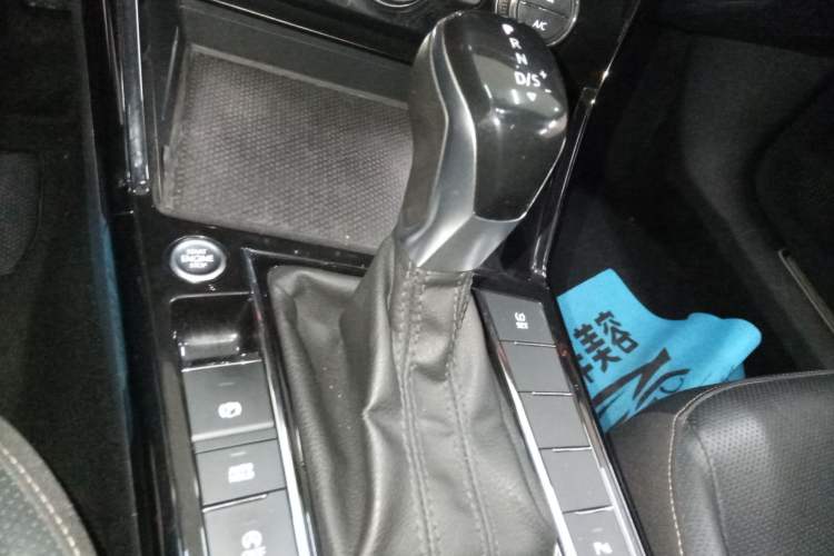 Used Volkswagen Passat 2019 380TSI Luxury Edition China VI Standard
