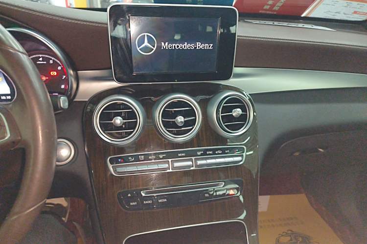 Used Mercedes-Benz GLC 2018 Facelifted GLC 260 4MATIC Dynamic Edition
