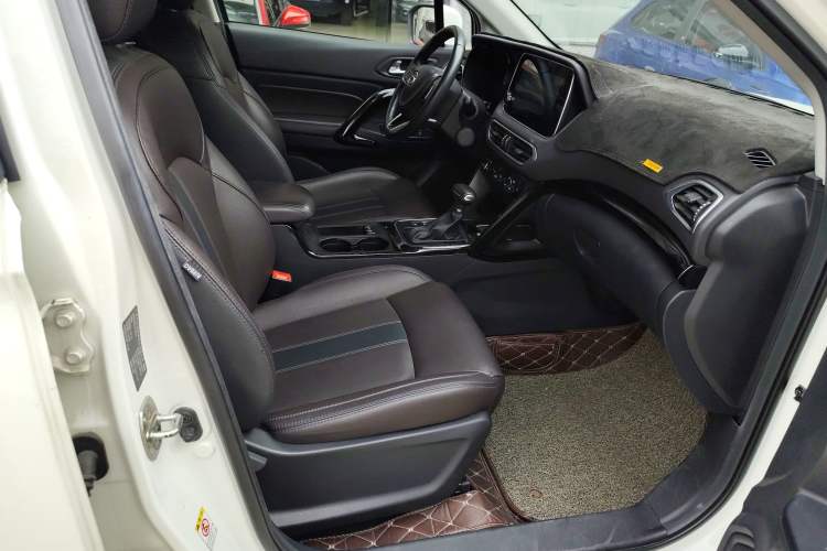 Used GAC Trumpchi GS4 2018 235T Automatic Two-Wheel Drive Luxury Smart Connectivity Millionth Anniversary Edition