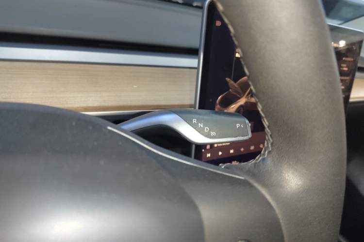 Used Tesla Model Y 2021 Standard Range Rear-Wheel Drive Version
