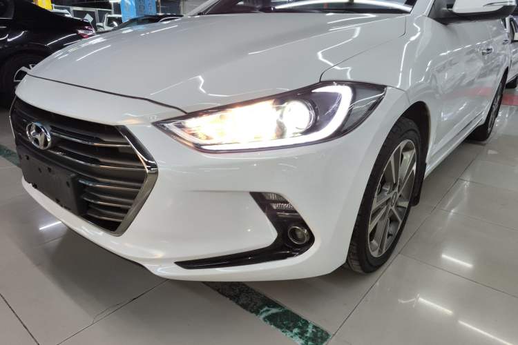 Used Hyundai Elantra 2018 1.6L Automatic 15th Anniversary Special Edition
