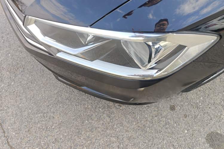 Used Volkswagen Bora 2016 1.6L manual Comfort trim level
