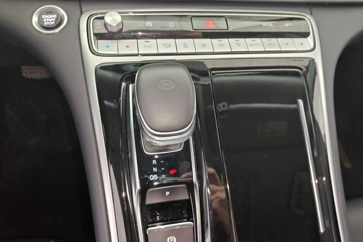 Used GAC Trumpchi M8 2023 Lingxiu Series 390T Luxury Edition
