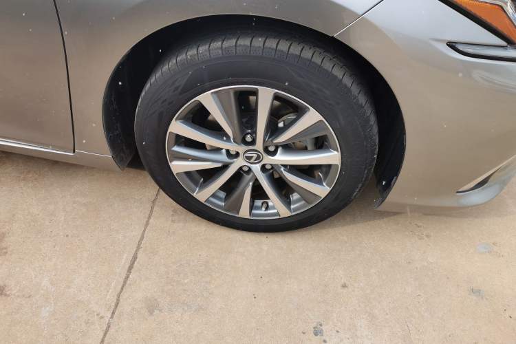 Used Lexus ES 2020 200 Excellence Edition
