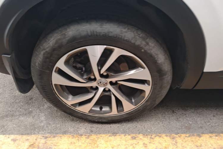 Used Buick Envision 2022 Encore S 552T Two-Wheel-Drive Luxury Model
