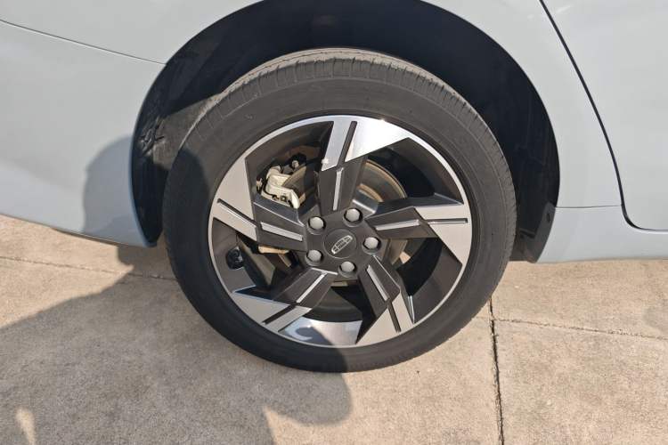 Used Geely Auto Emgrand L HiP 2022 1.5TD-DHT Pro 100KM Super Swift
