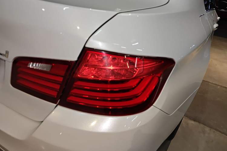 Used BMW 5 Series 2017 525Li Leading Model
