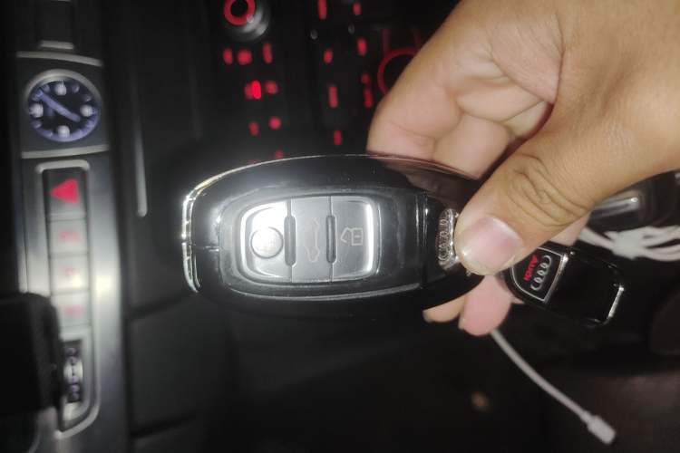 Used Audi A8 2014 A8L 45 TFSI quattro Comfort model