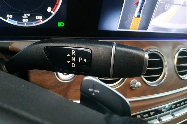 Used Mercedes-Benz E-Class 2016 E 200 L
