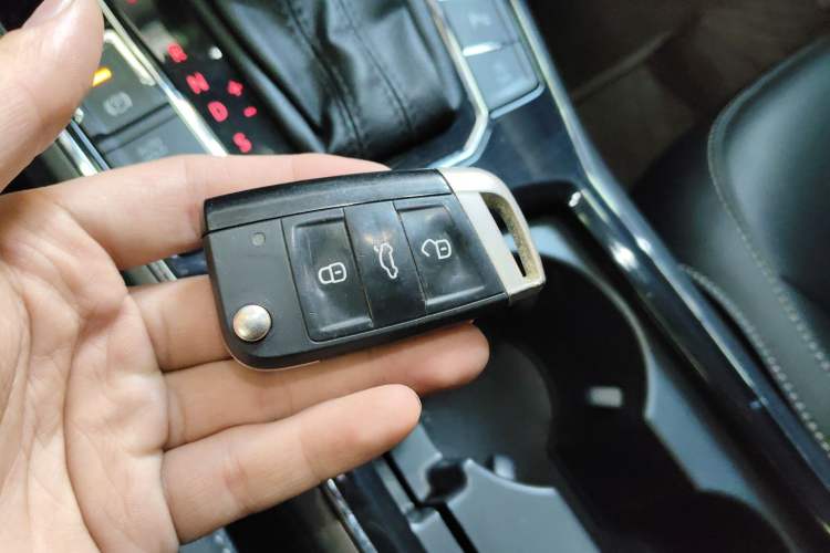 Used Volkswagen Passat 2017 330TSI DSG Luxury Edition
