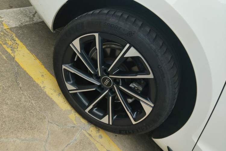 Used Audi A4L 2023 40 TFSI Luxury Dynamic Model
