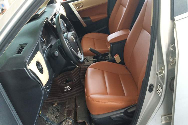 Used Toyota Levin 2017 Revised Dual-Engine 1.8H GS E-CVT Elite Sunroof Version China V Standard