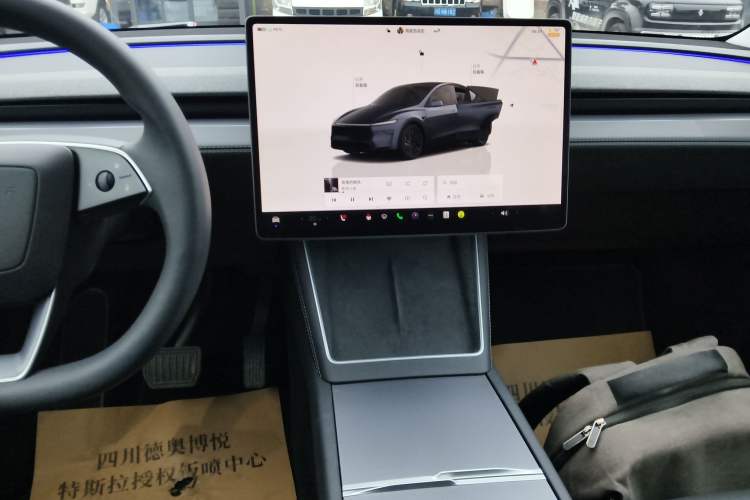 Used Tesla Model Y 2025 Long-Range All-Wheel-Drive Version