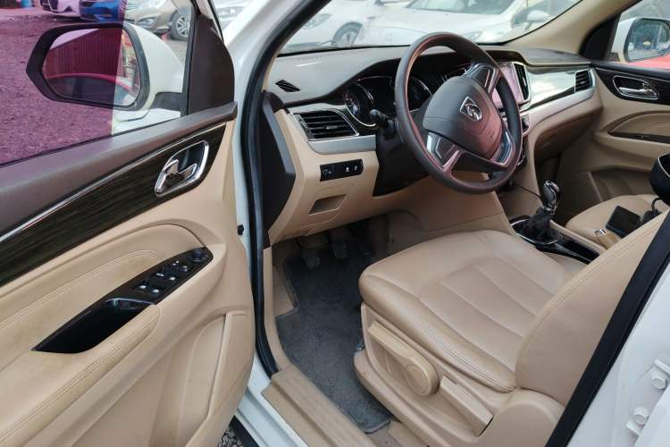 Used Baojun 730 2016 1.5L Manual Comfort Version 7 Seats China V Emission Standard
