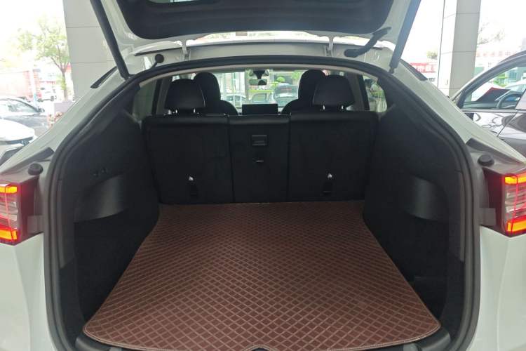 Used Tesla Model Y 2022 Rear-Wheel-Drive Version
