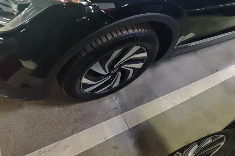 Used Volkswagen Tiguan L 2024 300TSI Automatic Two-Wheel Drive Smart Edition
