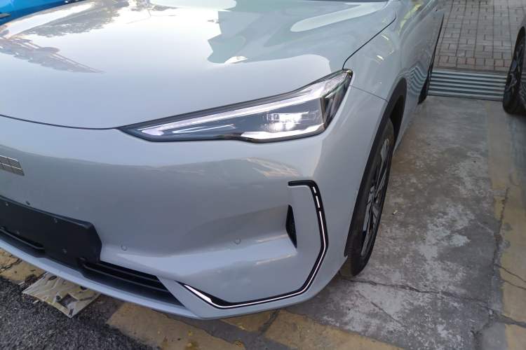 Used  E5 2024 530km Starship Edition
