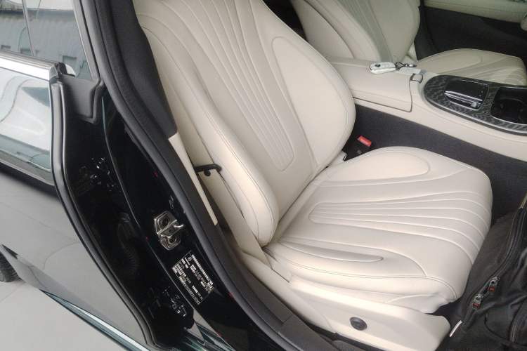 Used Mercedes-Benz CLS 2023 CLS 300 Sporty Edition
