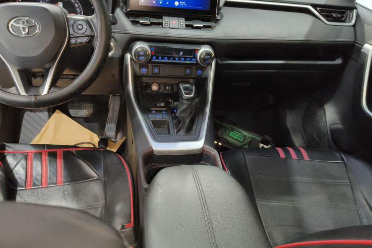 Used Toyota RAV4 2021 2.0L CVT Two-Wheel Drive Fashion PLUS Edition
