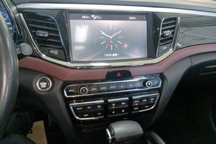 Used GAC Trumpchi GS8 2017 320T Four-Wheel Drive Luxury Smart Connectivity Version (7 Seats)