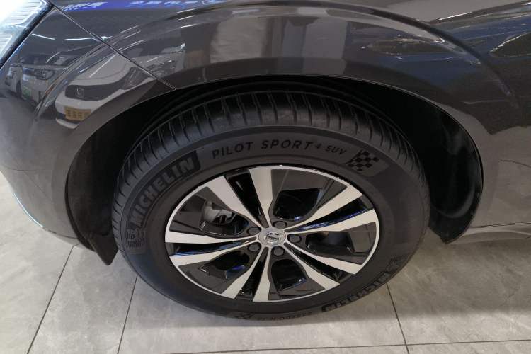 Used Volvo XC60 2025 B5 4x4 Smart Luxury Edition
