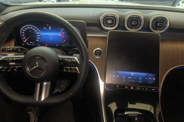 Used Mercedes-Benz GLC 2023 GLC 300 L 4MATIC Dynamic Edition 5-seater