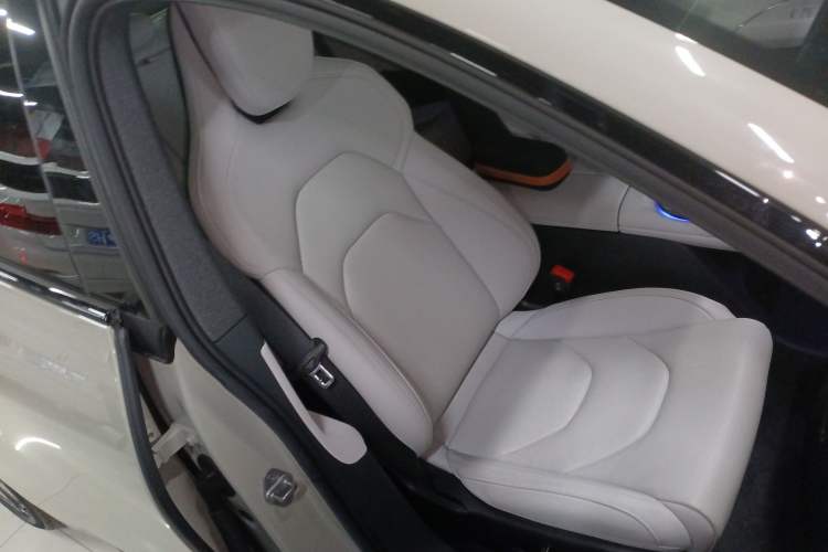 Used  SU7 2024 Rear-Drive Long-Range Intelligent Driving Version
