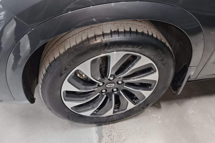 Used Hima AITO M7 2024 1.5T Rear-Drive Plus Version 6 Seats
