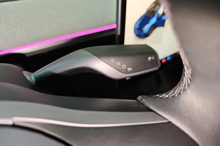 Used Tesla Model Y 2024 Long-Range All-Wheel-Drive Version