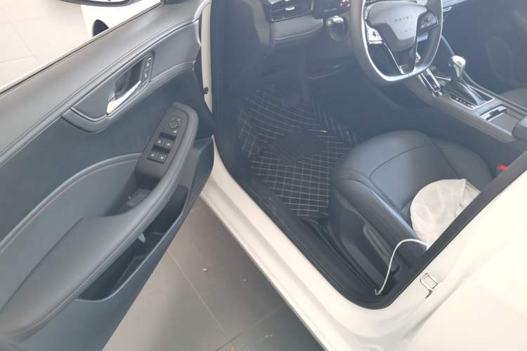 Used Roewe i5 2023 1.5L CVT Luxury Edition
