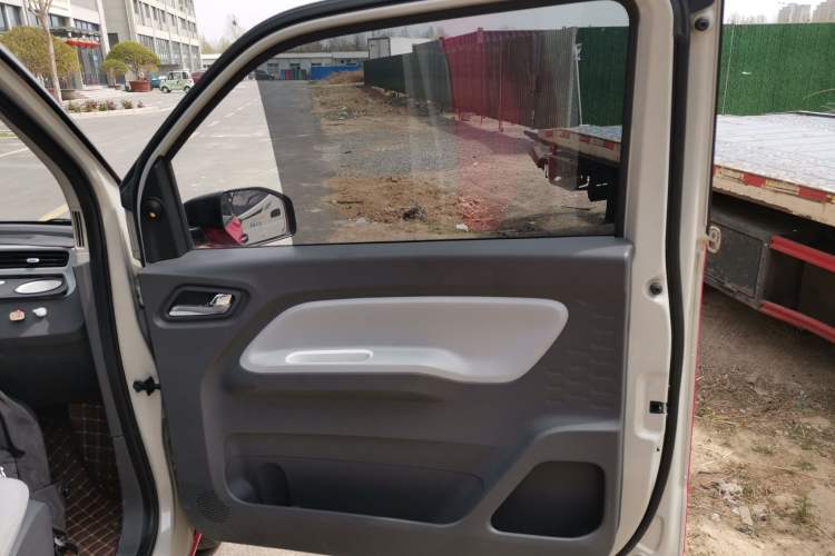 Used Wuling Hongguang MINIEV 2022 Macaron Premium Model – Lithium Iron Phosphate