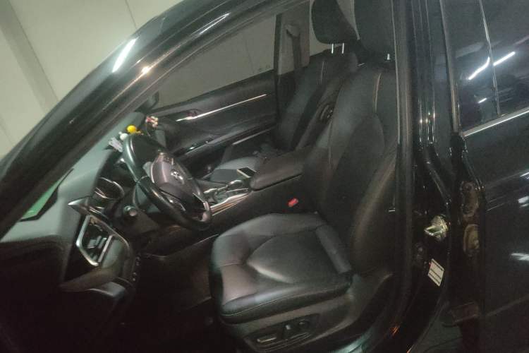 Used Toyota Camry 2019 2.0G Luxury Edition China VI Standard
