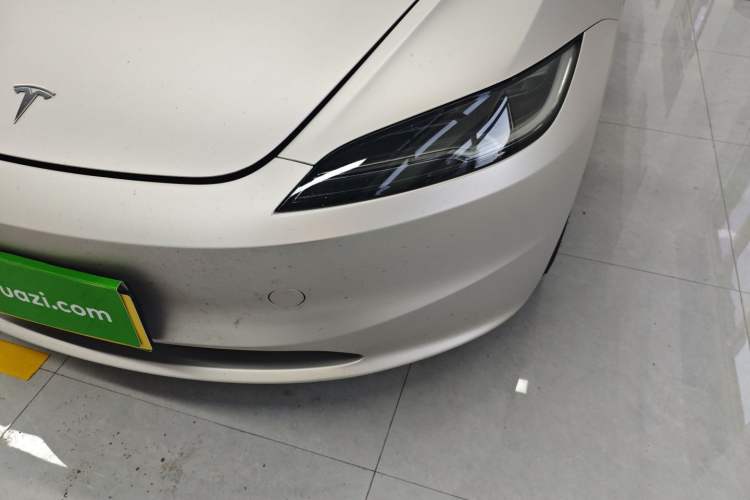 Used Tesla Model 3 2025 Rear-Wheel-Drive Version
